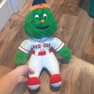 WALLY THE GREEN MONSTER PLUSH BASEBALL MASCOT FIGURE HTF TWINS BOSTON RED SOX